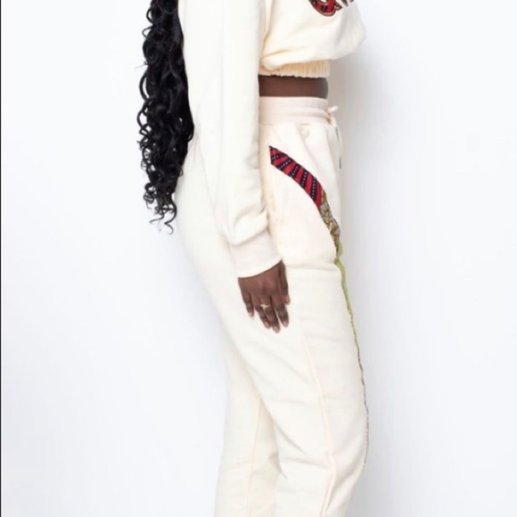 Ofuure jogger set with cropped sweatshirt and jogger - Picture 2 of 6